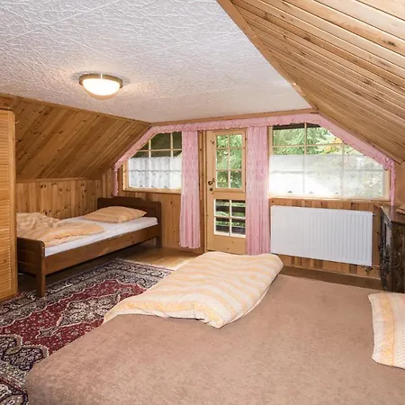 Kurtovec Holiday home Benesov nad Cernou
